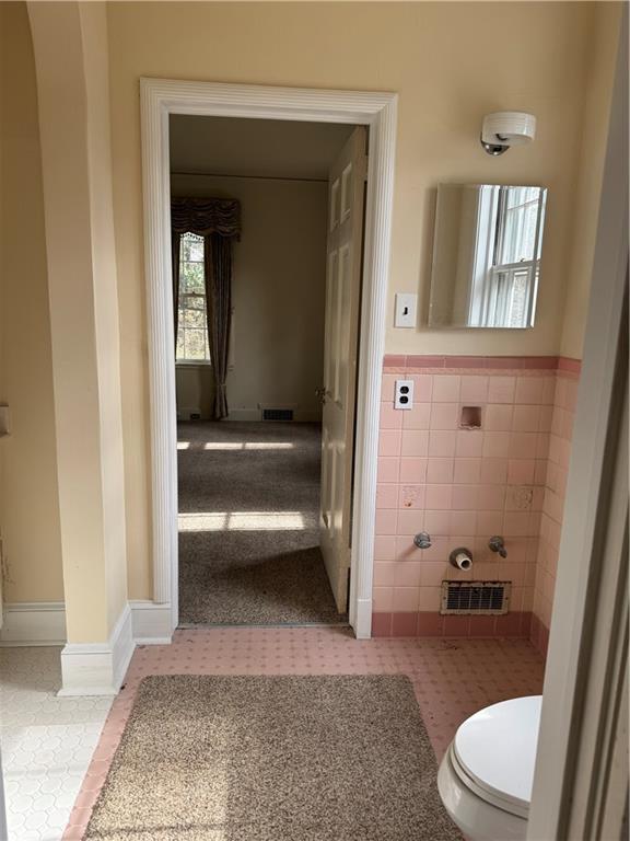 700 Heards Ferry Road