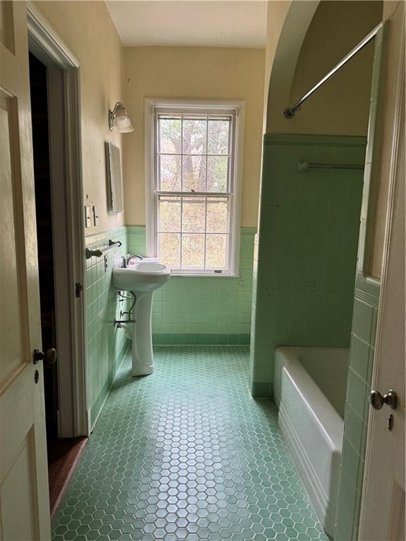 700 Heards Ferry Road