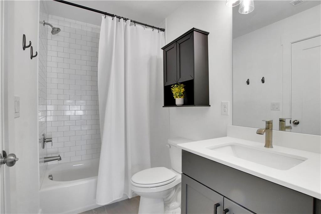 2008 Cottonwood Lane