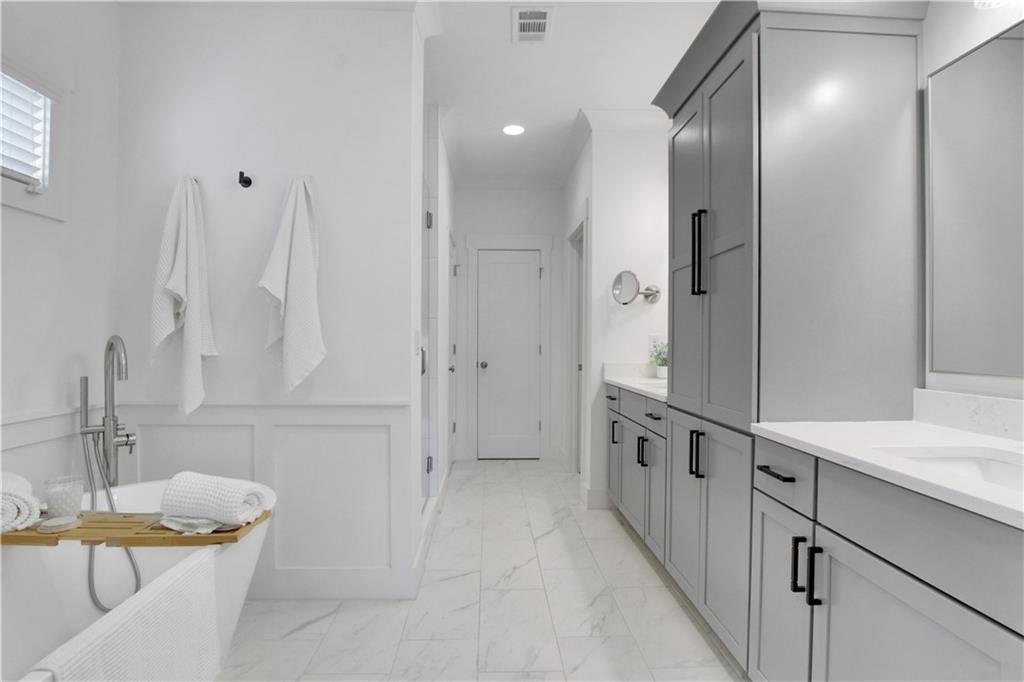 2008 Cottonwood Lane