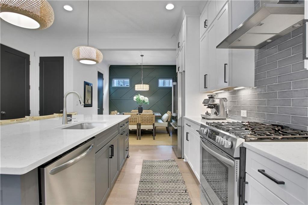 2008 Cottonwood Lane