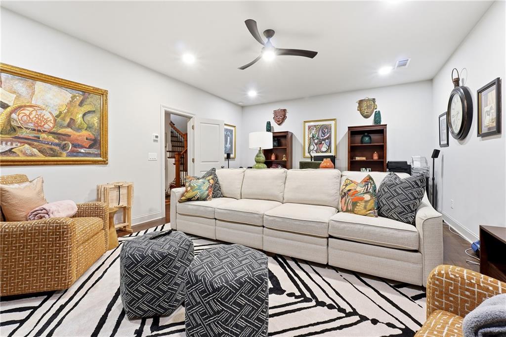 1910 Skyfall Circle NE