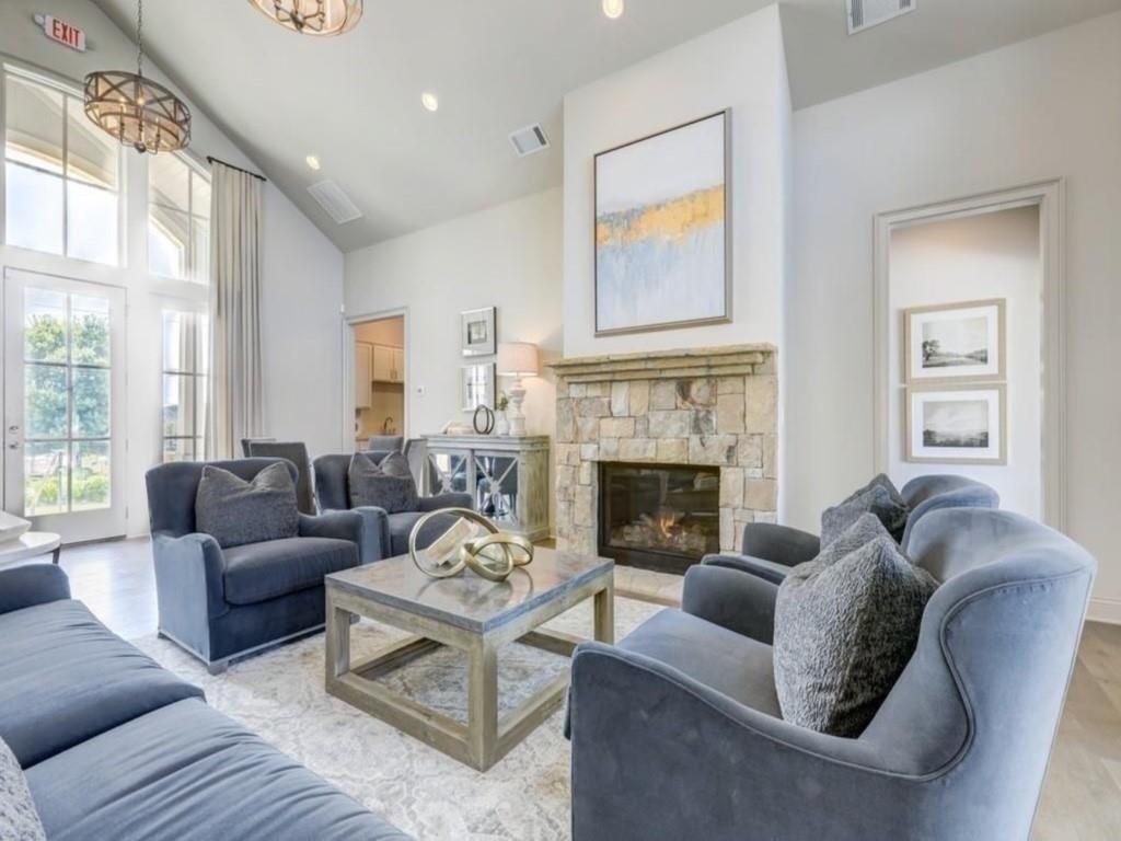 1910 Skyfall Circle NE