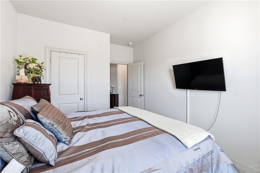 1910 Skyfall Circle NE