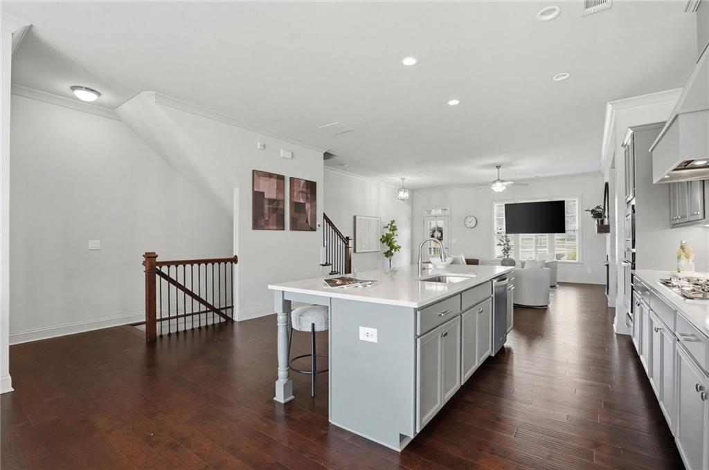 1910 Skyfall Circle NE