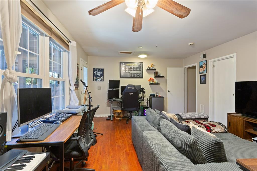 2587 Salem Crossing