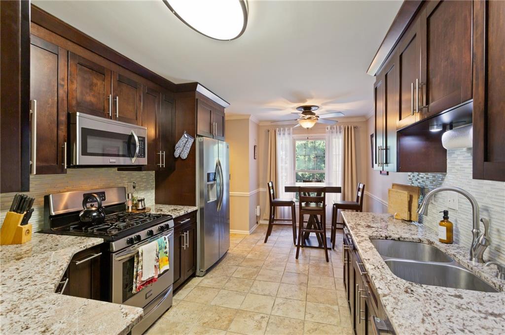 2587 Salem Crossing