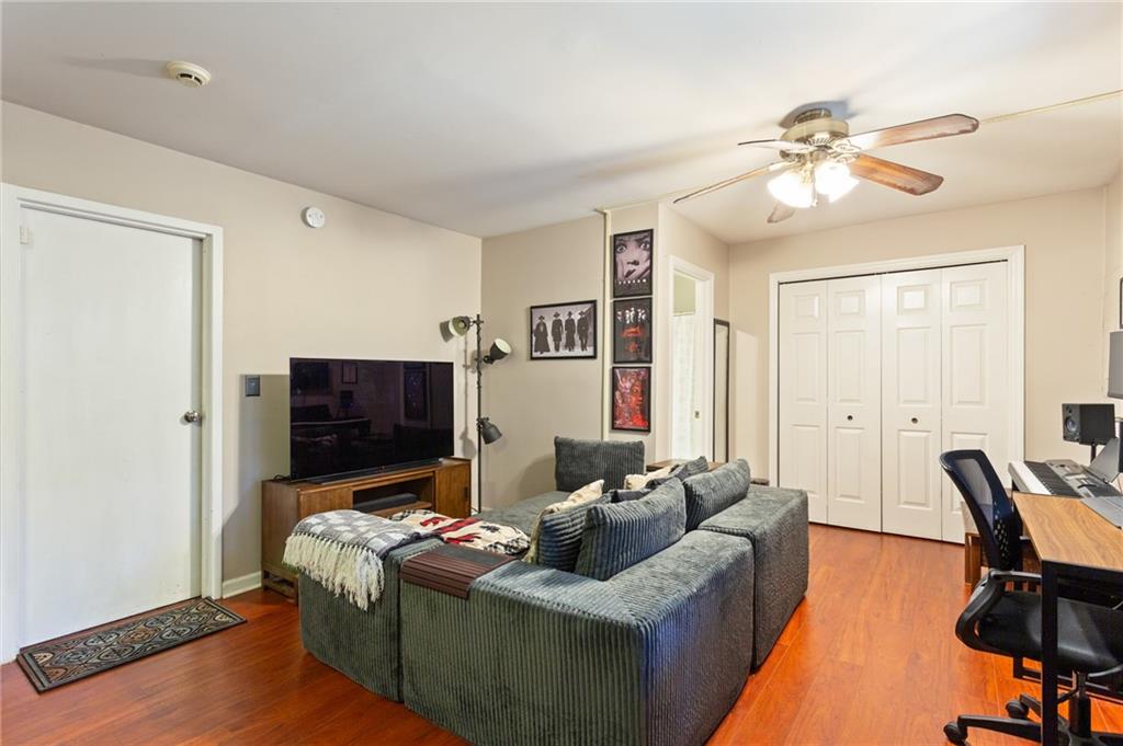 2587 Salem Crossing