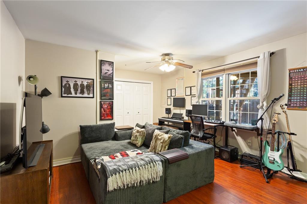 2587 Salem Crossing