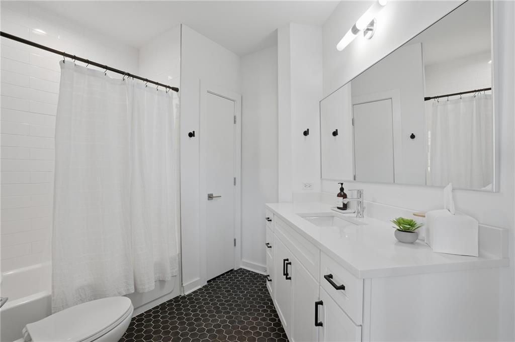 260 18th Street NW Unit 10211