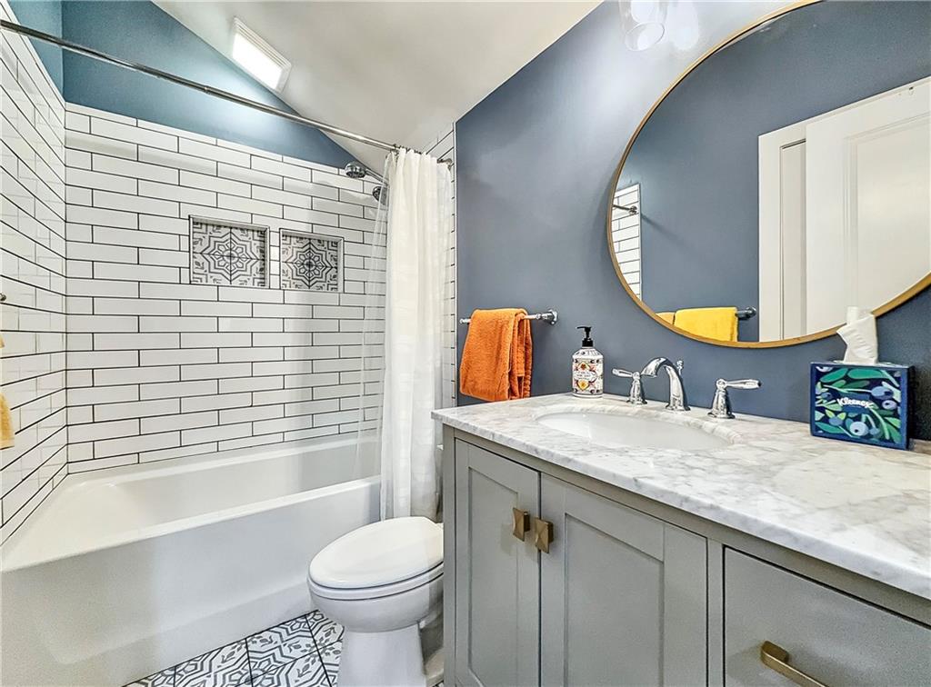 420 Manor Ridge View