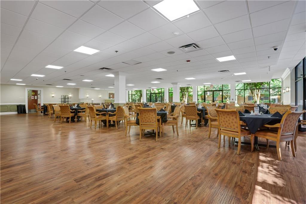 300 Johnson Ferry Road NE Unit B902