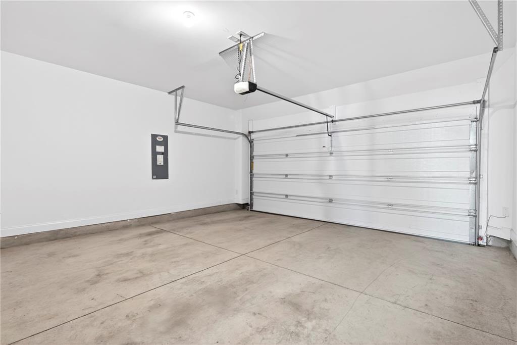 1752 Morningtide Lane NE