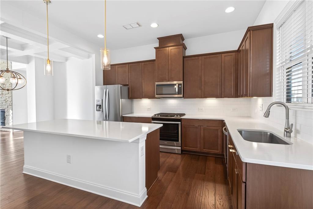 1752 Morningtide Lane NE