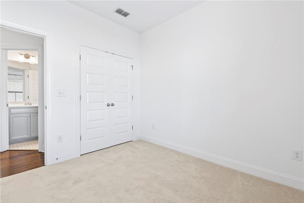 1752 Morningtide Lane NE