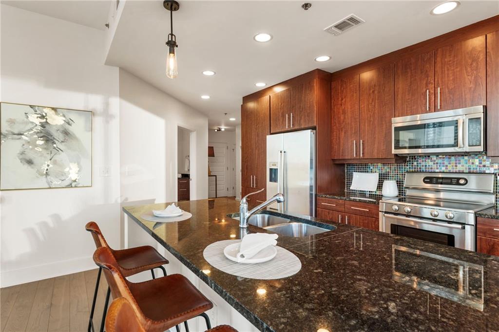 1080 Peachtree Street NE Unit 1102