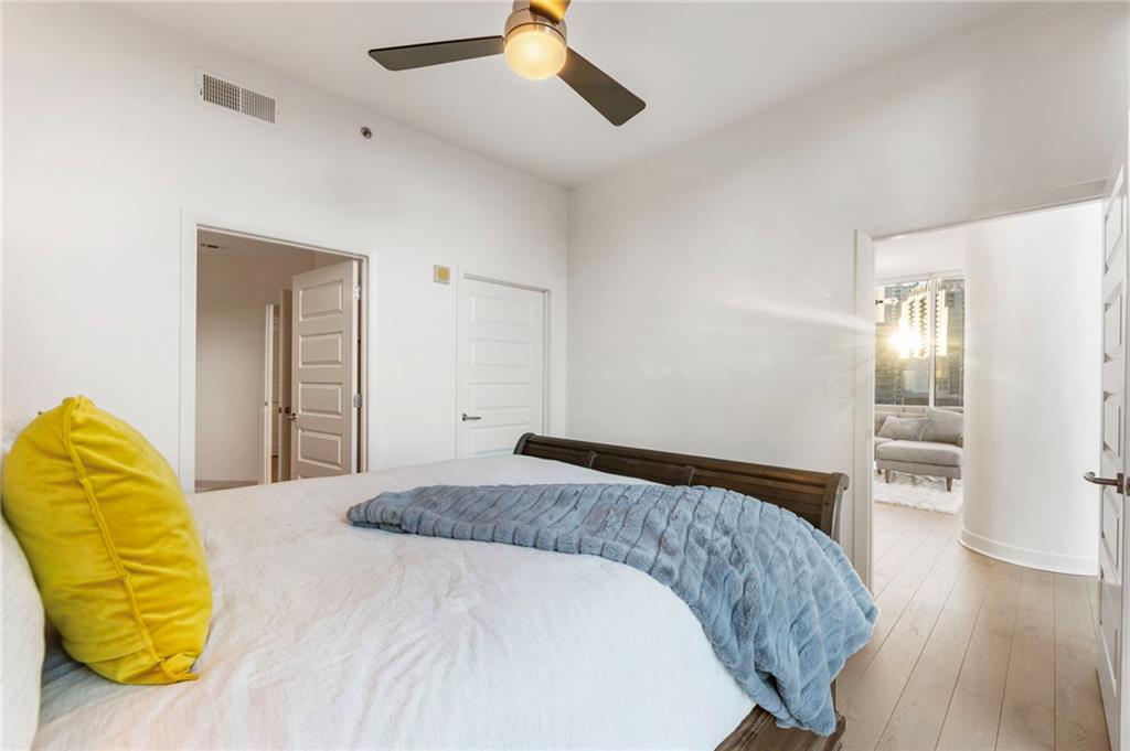 1080 Peachtree Street NE Unit 1102