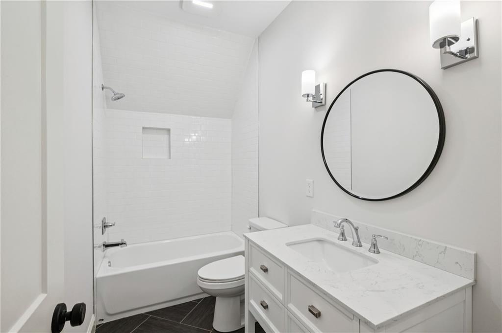 216 Haralson Lane NE