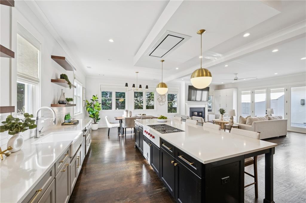 216 Haralson Lane NE