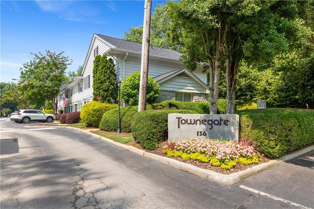 136 Peachtree Memorial Drive NW Unit CT-6