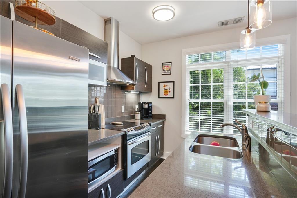 1300 Dekalb Avenue NE Unit 731