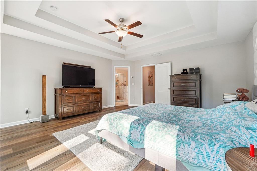1616 Lansing Bluff Walk
