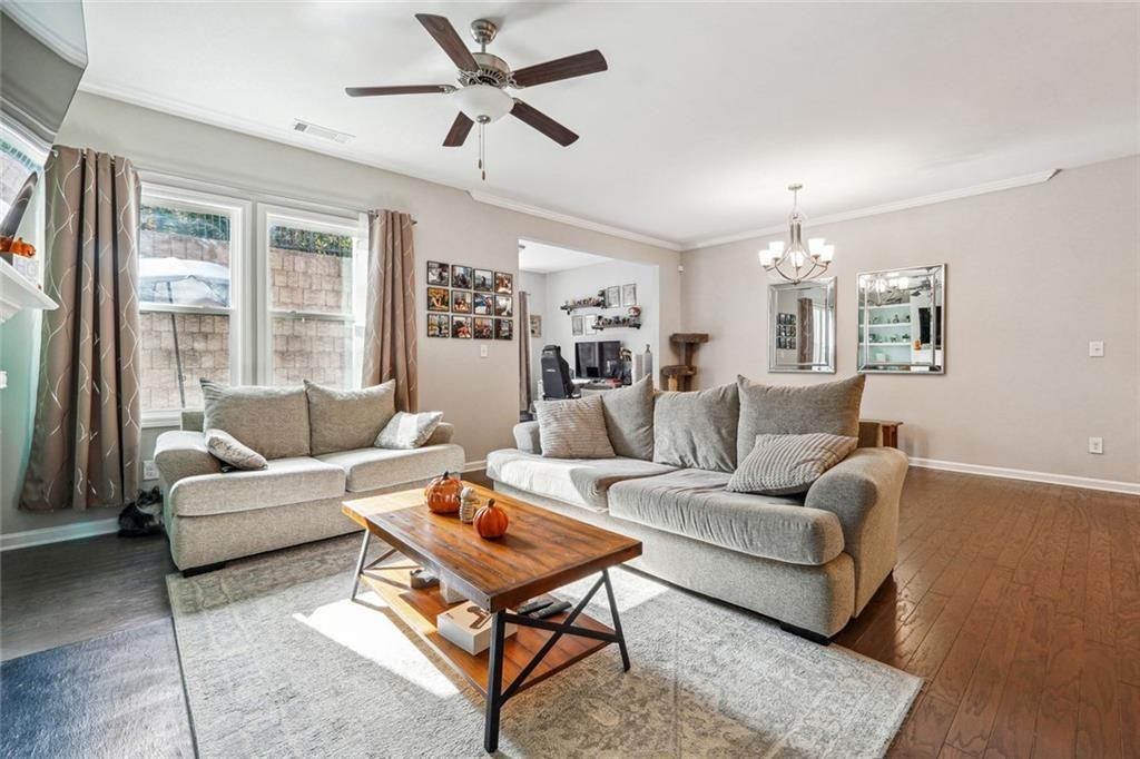 1616 Lansing Bluff Walk