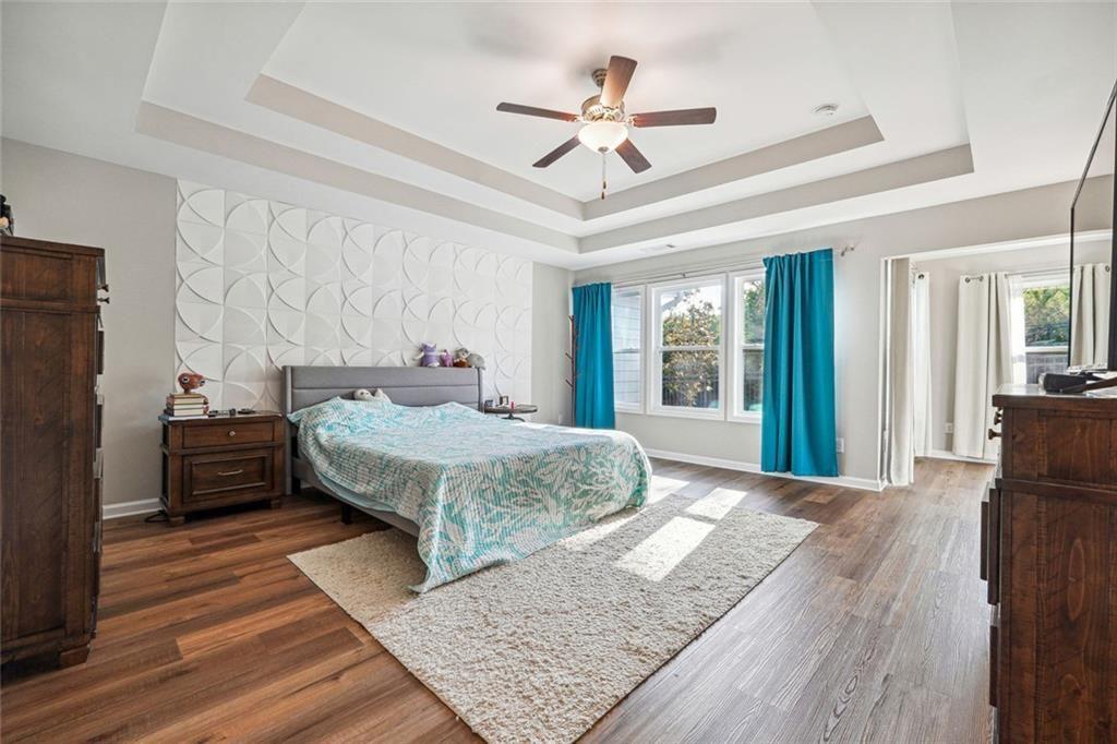 1616 Lansing Bluff Walk