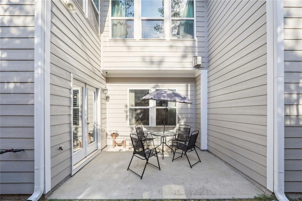 1616 Lansing Bluff Walk