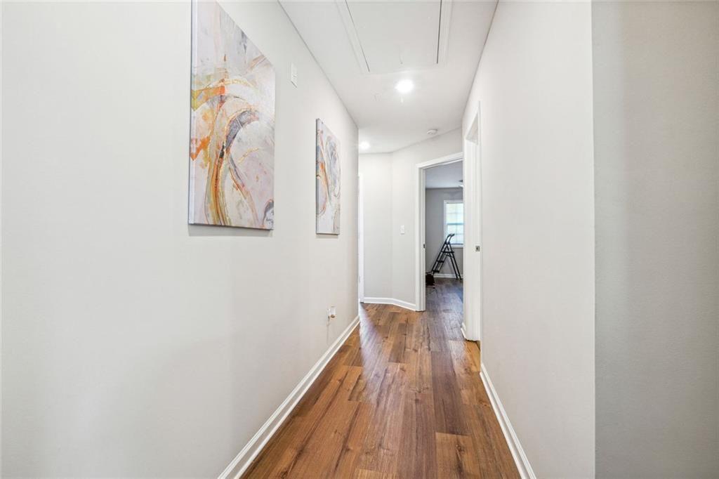 1616 Lansing Bluff Walk