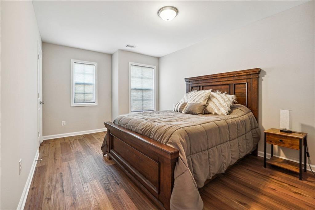 1616 Lansing Bluff Walk