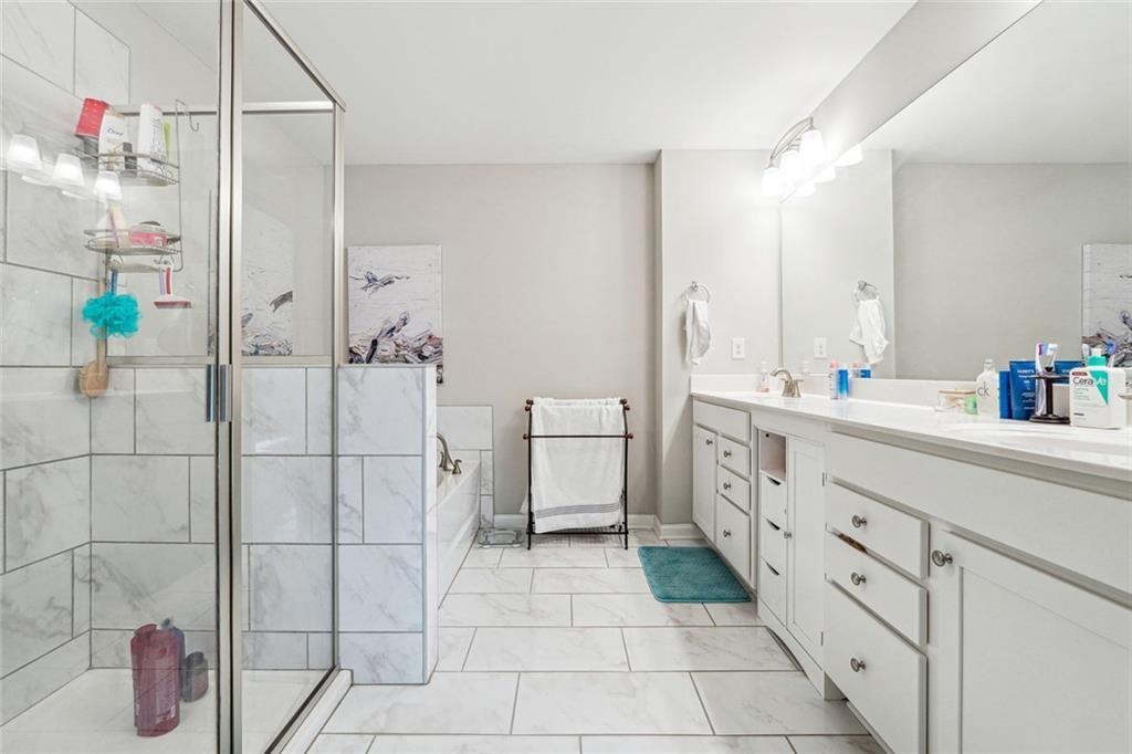 1616 Lansing Bluff Walk