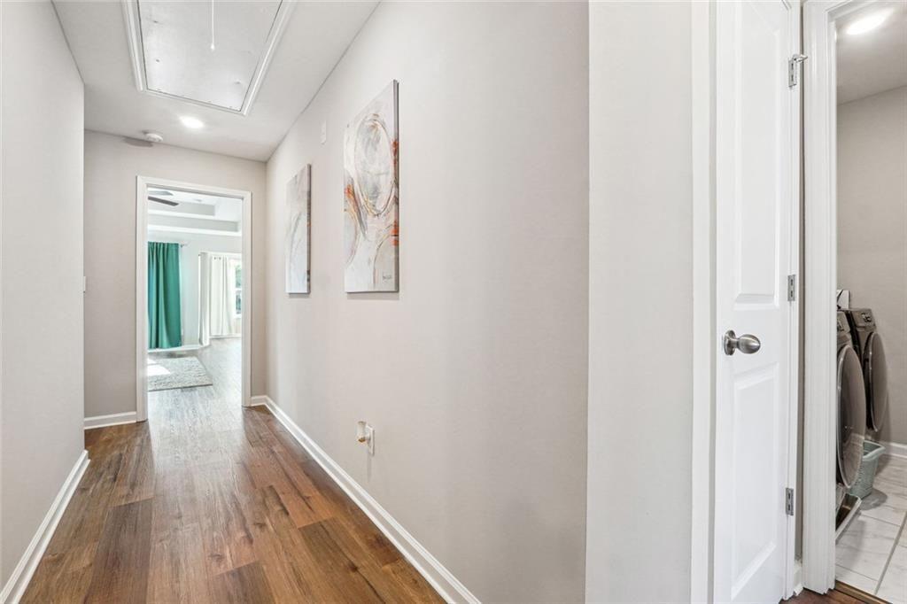 1616 Lansing Bluff Walk