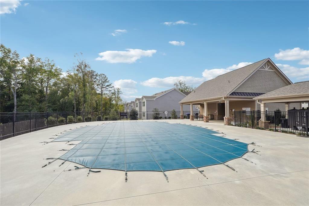 1616 Lansing Bluff Walk