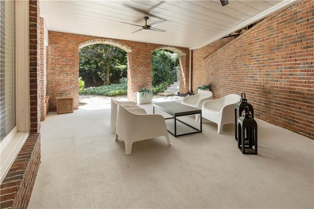 957 Saint Lyonn Courts