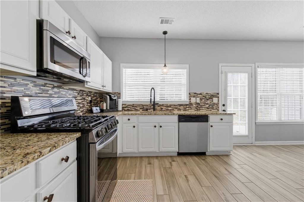 3324 Spindletop Drive NW