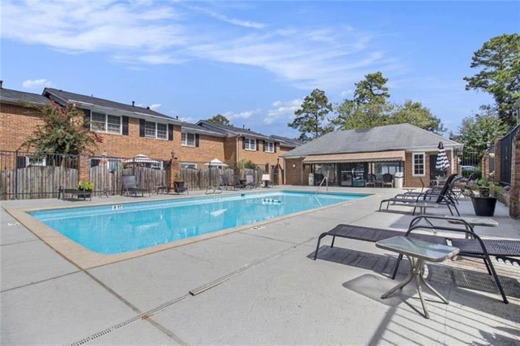 6520 Roswell Road Unit 104