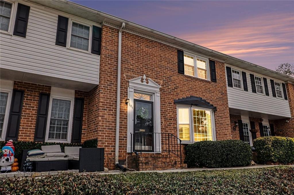 6520 Roswell Road Unit 104