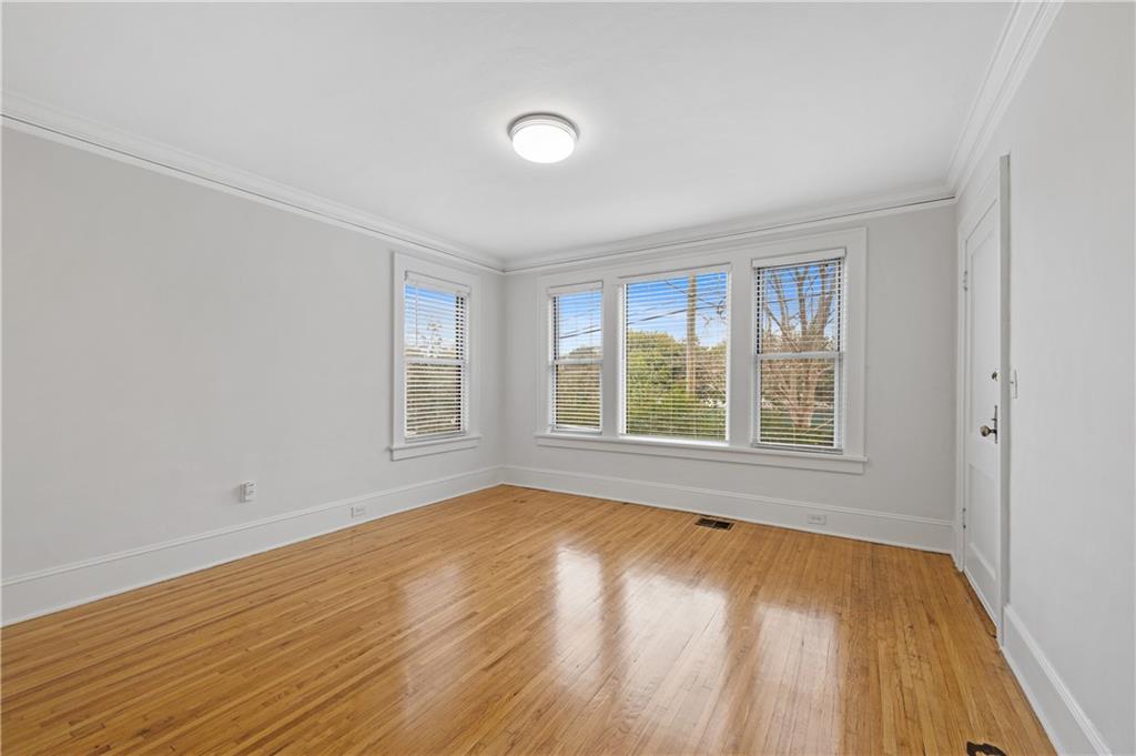 716 Lakeview Avenue NE Unit 1