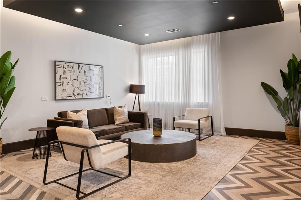 775 Juniper Street NE Unit 617