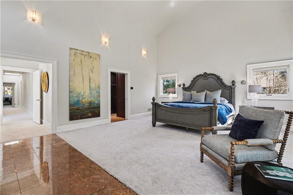 887 Berkshire Road NE