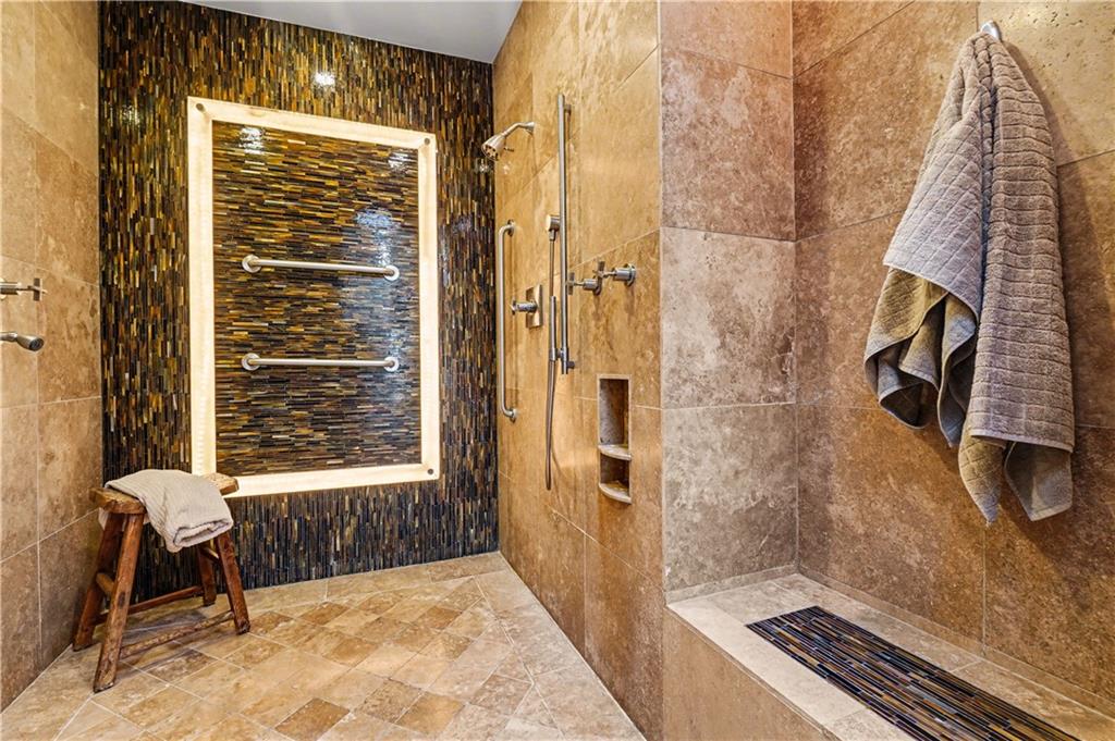 887 Berkshire Road NE