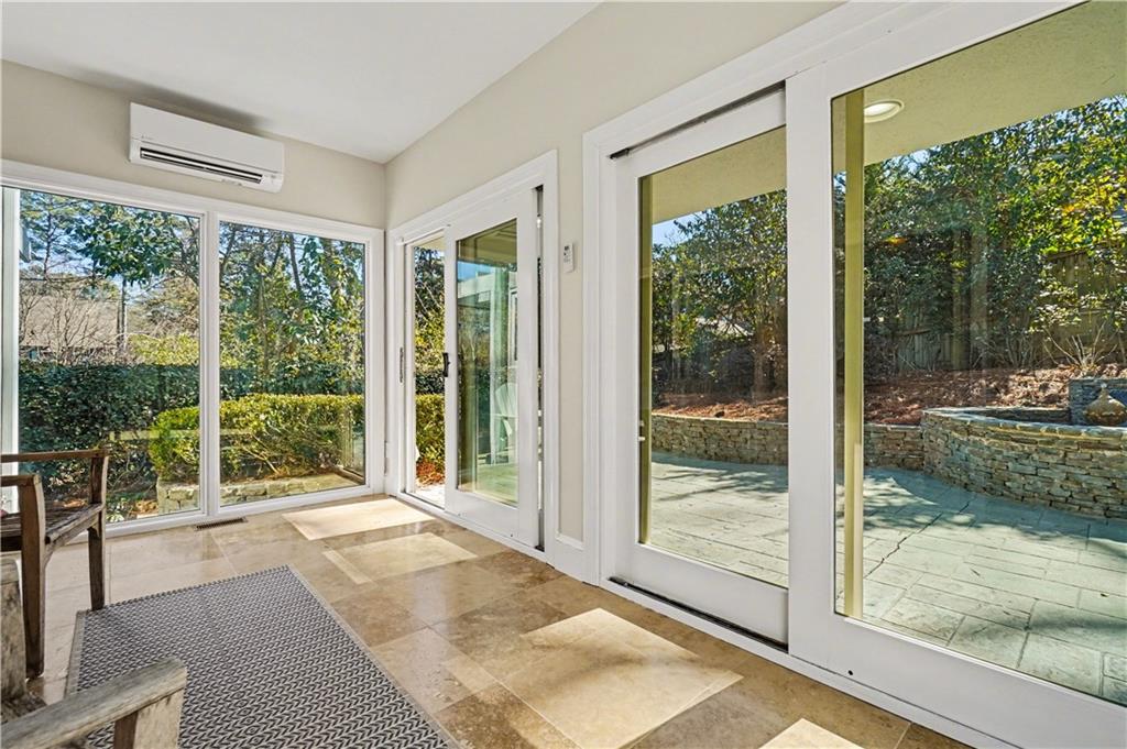 887 Berkshire Road NE