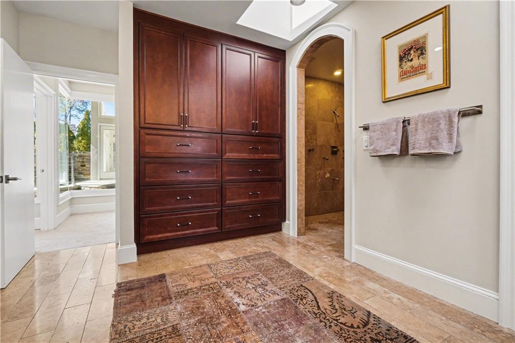 887 Berkshire Road NE