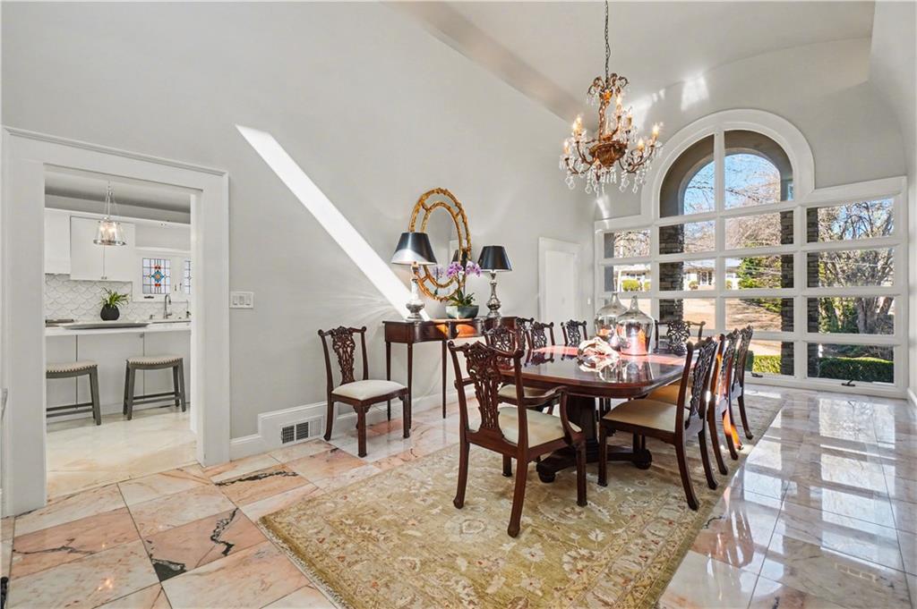 887 Berkshire Road NE