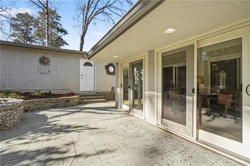 887 Berkshire Road NE