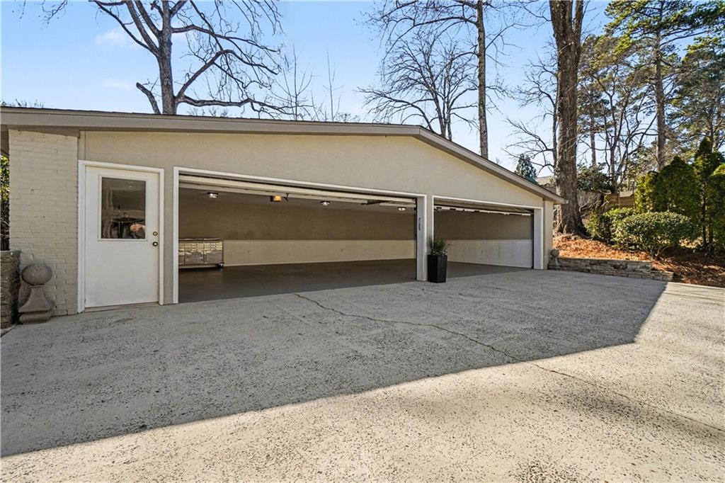 887 Berkshire Road NE