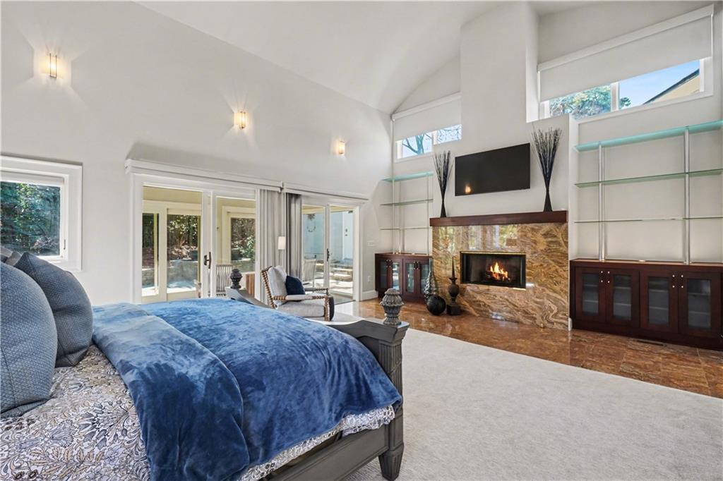 887 Berkshire Road NE