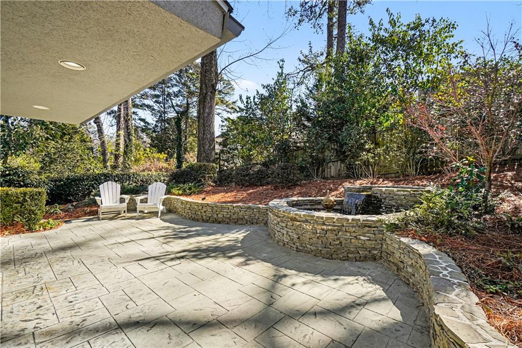 887 Berkshire Road NE