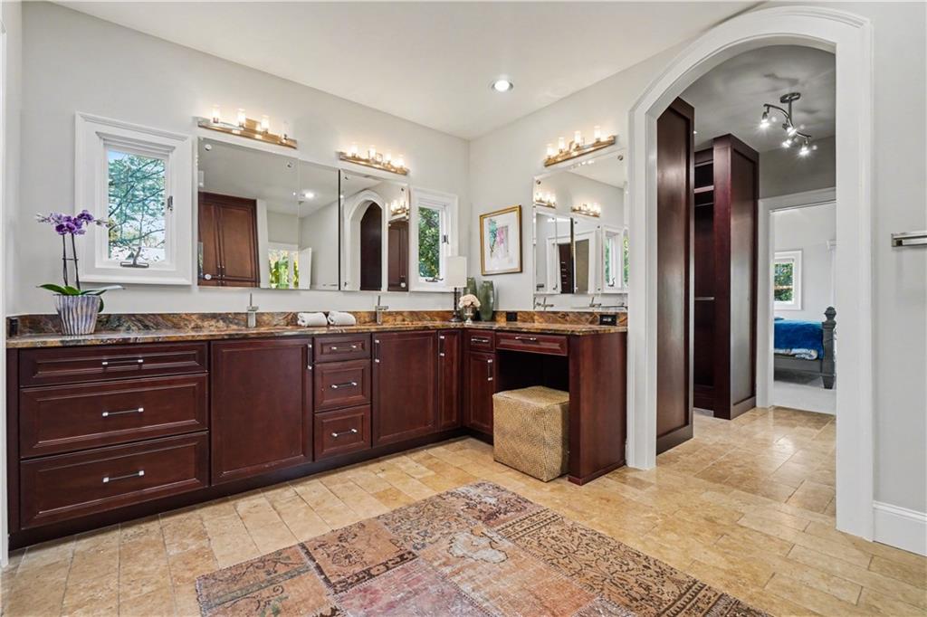 887 Berkshire Road NE